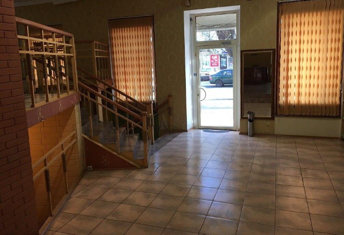 Аренда помещения под кафе, аптеку, магазин, сферу услуг 3 окна и дверь ID 17450 (Фото 3)