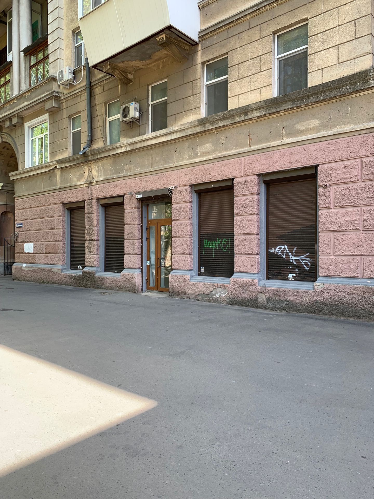 Аренда фасадного помещения под магазин (сталинка) на Б.Хмельницкого ID 51565 (Фото 2)