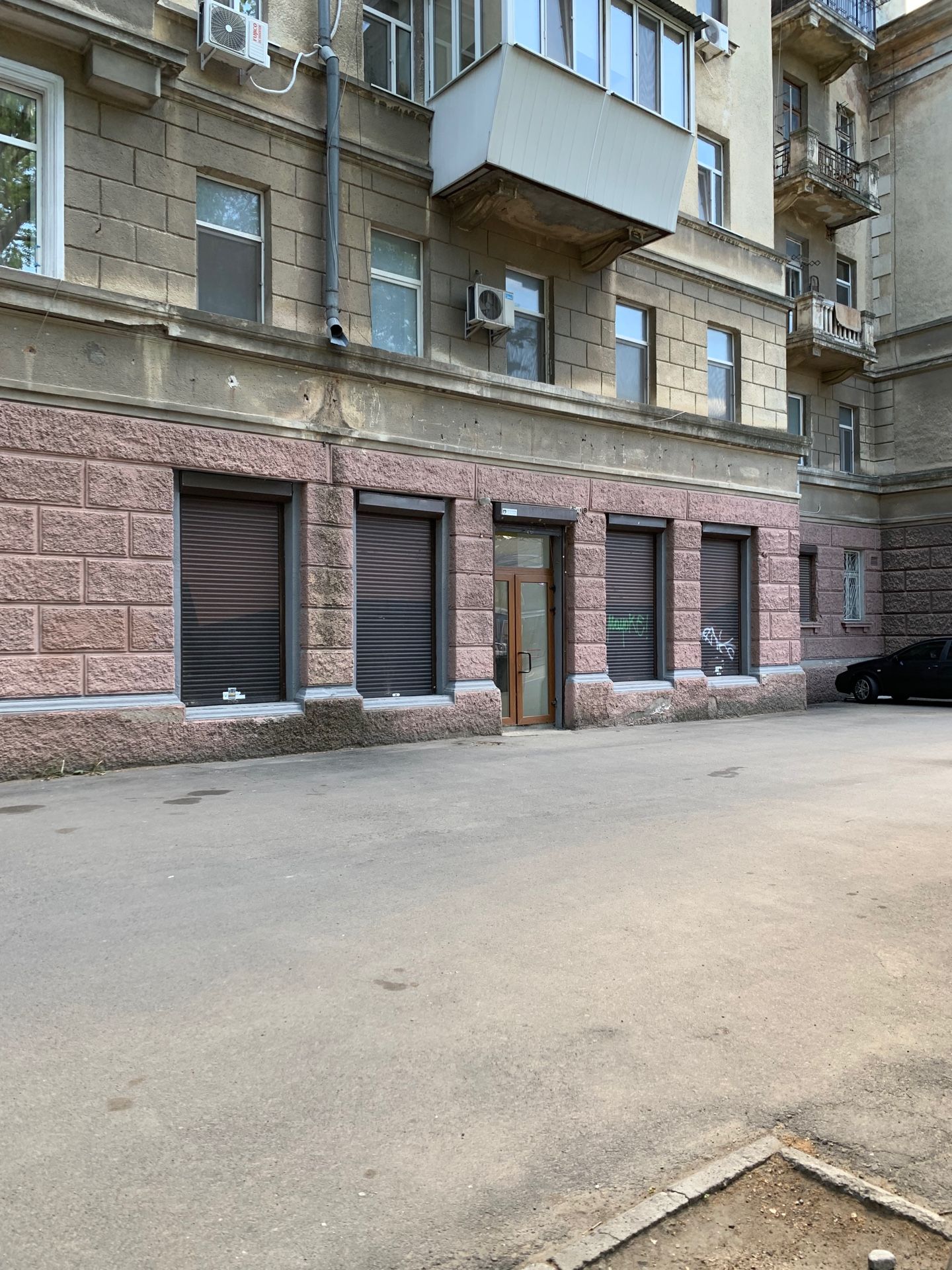 Аренда фасадного помещения под магазин (сталинка) на Б.Хмельницкого ID 51565 (Фото 10)