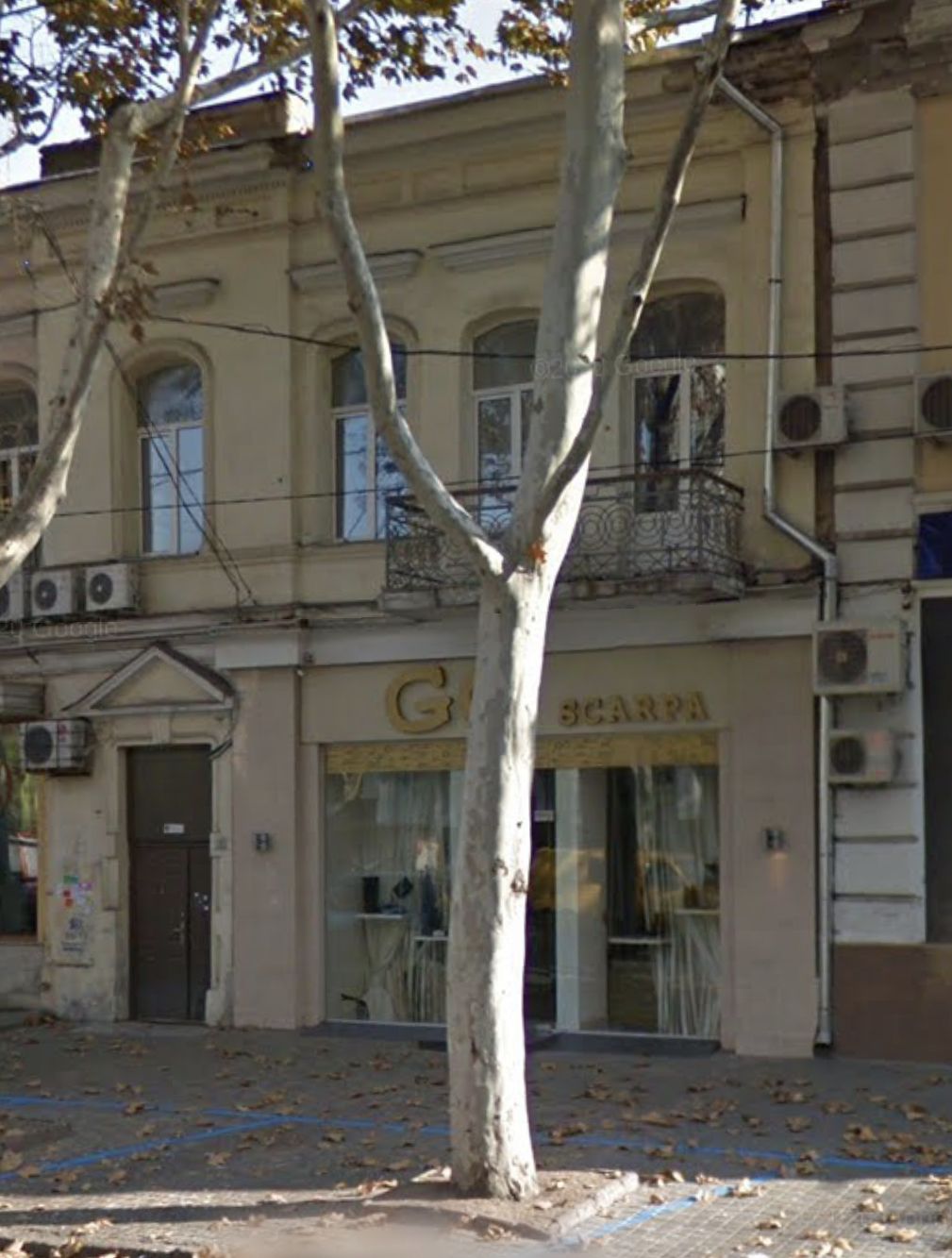 Аренда магазина на ул.Ришельевская. 66 кв.м, торговый зал 40 кв.м