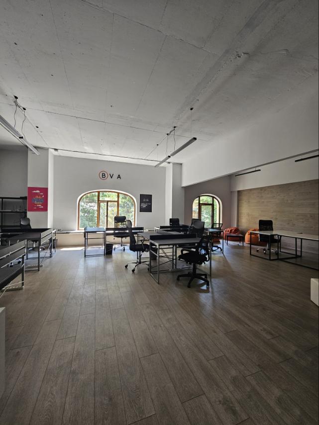 Офис с ремонтом в ЖК Ренессанс у Старобазарного сквера ID 51597 (Фото 6)