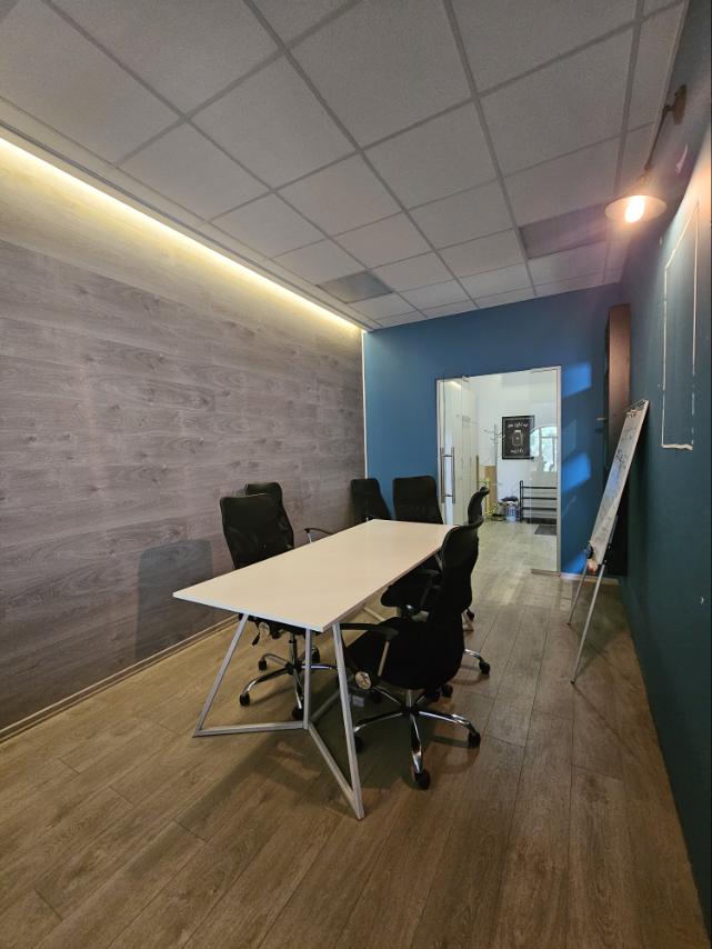 Офис с ремонтом в ЖК Ренессанс у Старобазарного сквера ID 51597 (Фото 10)