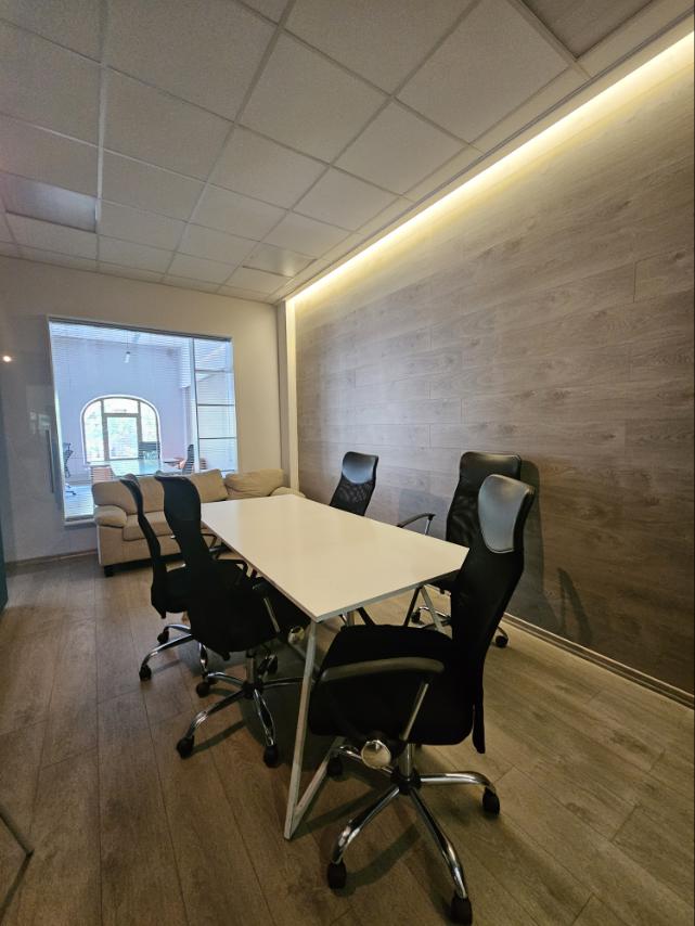 Офис с ремонтом в ЖК Ренессанс у Старобазарного сквера ID 51597 (Фото 11)