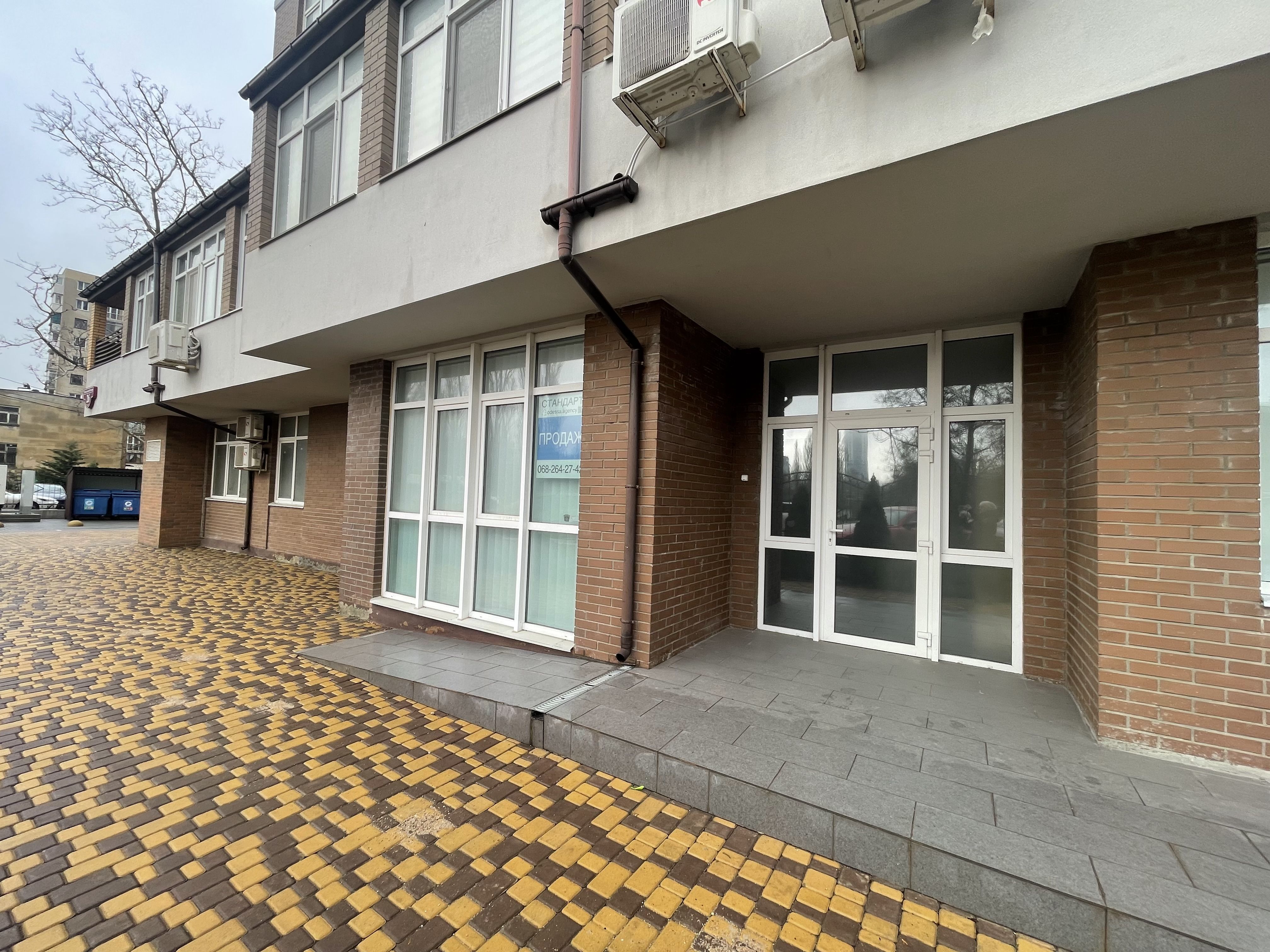 Продам офисное помещение с отдельным входом на Французском бульваре ID 54000 (Фото 1)