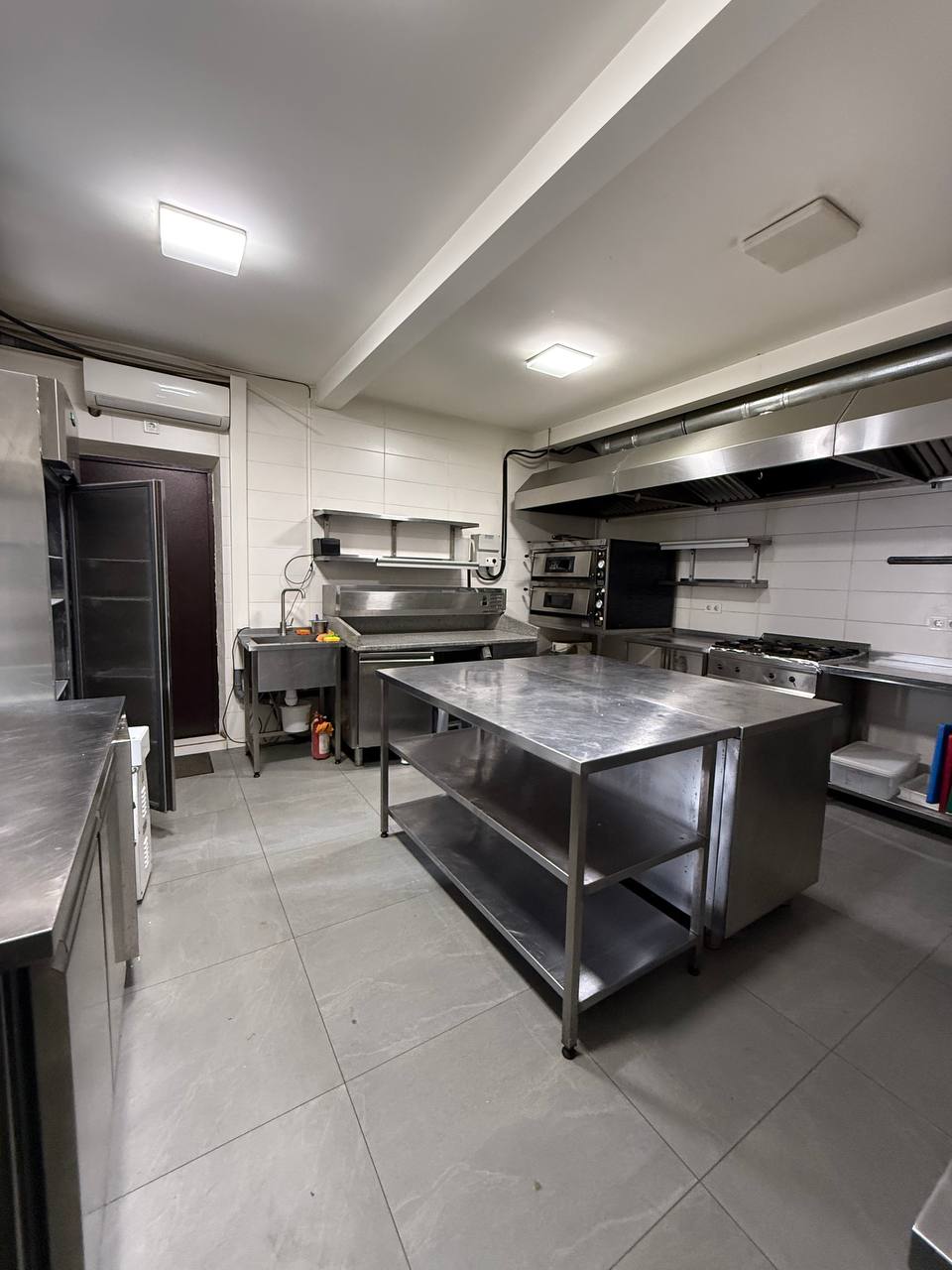 Аренда готового помещения под доставку еды в центре ID 54191 (Фото 1)