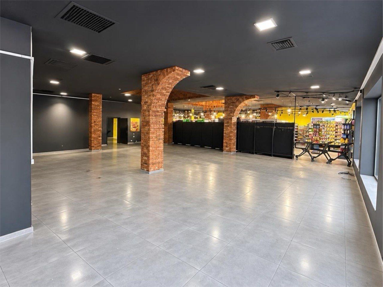 Аренда фасадного помещения, 260 м² на ул. Ак. Королёва/ул. Ак.Вильямса ID 54455 (Фото 1)